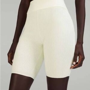 Lululemon | NWT | Ribbed Knit HR Short | Lemon Sorbet | Size 14